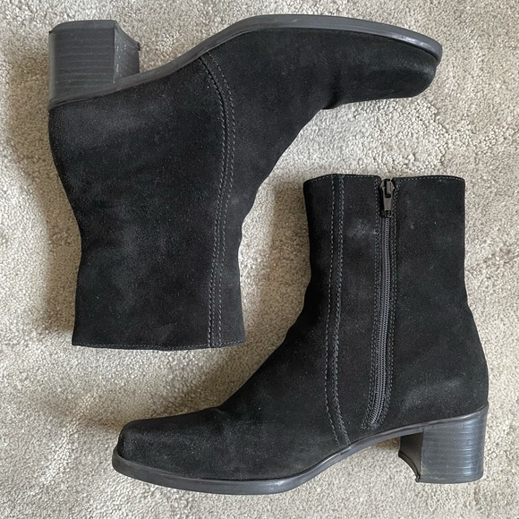 La Canadienne Suede Waterproof Square Toe Boots - Picture 2 of 8